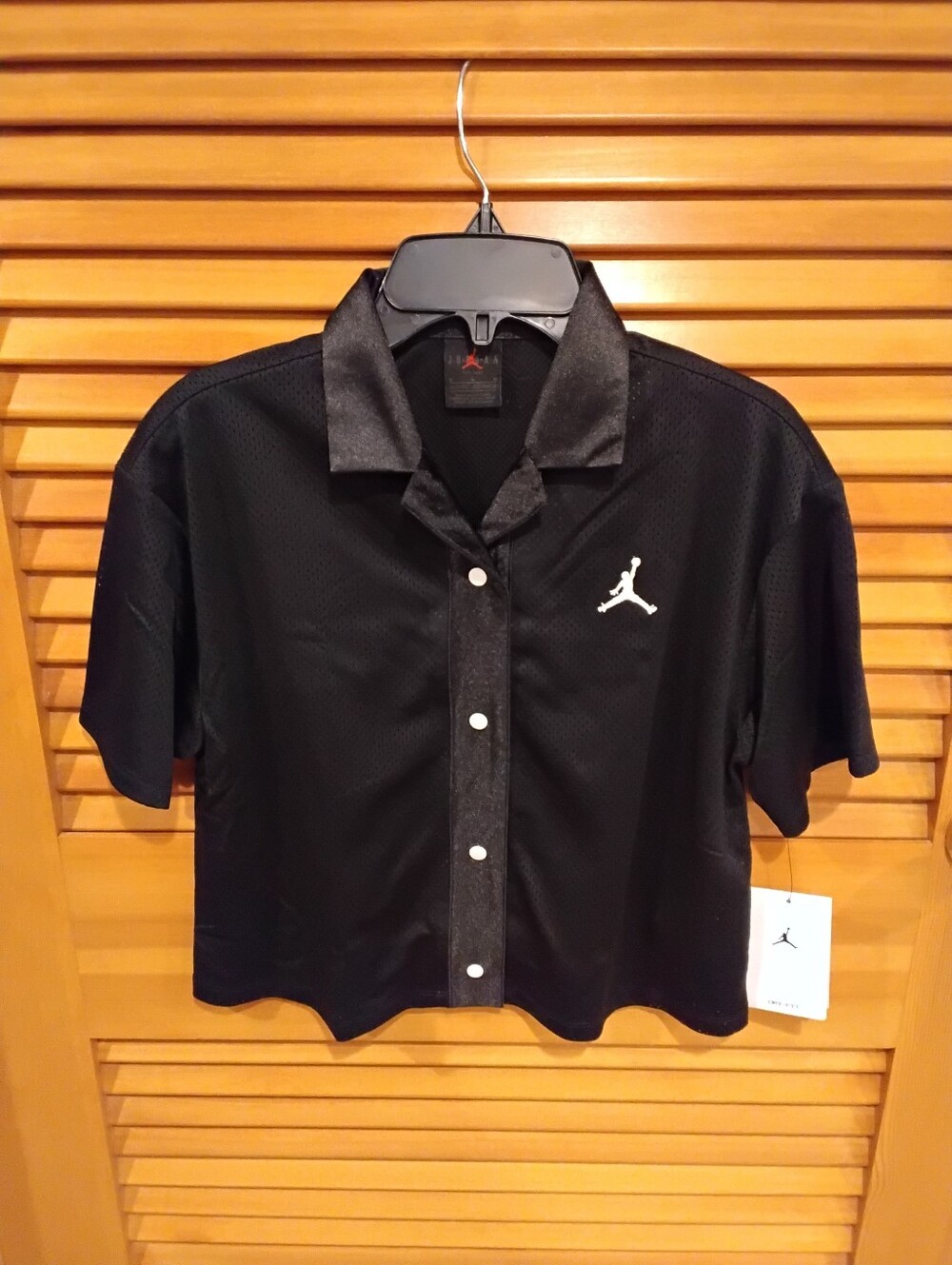 NWT Jordan Girls Camp Snap Closure Top M 10-12 Years Black